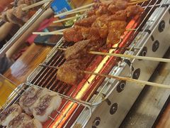 -哈尔滨小酒馆·鲜肉现穿自助烧烤(康新花园店)