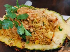 -Chom Cafe and Restaurant