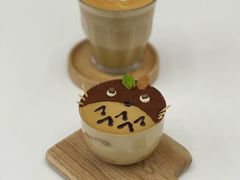 -露露家咖啡店