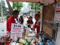 -詹爷爷乌节路街头冰淇淋
