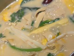 -洪氏嗨捞·猪肚鸡火锅(阳光天地店)