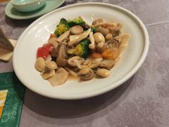 炒八珍菌-山外山菜馆(玉泉路店)