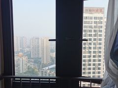 -维也纳国际酒店·重庆交通大学六公里轻轨站店