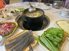 -鲁朗纳麦石锅鸡庄园