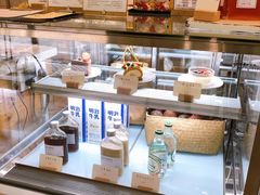 面包甜点陈列柜-COTTON CAFE(德信·中外公寓店)