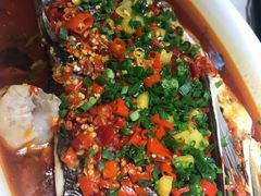 老坛剁椒鱼头-洞庭渔人(沙湾店)