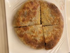 牛肉肉饼-嘉和一品粥(北京西站北广场北恒大厦店)