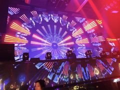 -赛博LIVE SHOW酒吧