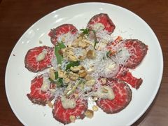 薄切小牛肉-8PINTS八品脱·日料·烧鸟·精酿小酒馆(莘庄店)