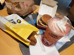 草莓麦旋酷-麦当劳(天兴罗斯福店)