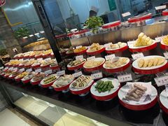 自助取餐区-令氏家外家周秦食府(高新店)