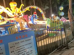 -万绿园
