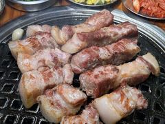 -唯成•韩国炭火烤肉 유성고기