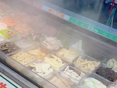 -红渡小香·牛肉麻辣香锅(车站南路店)