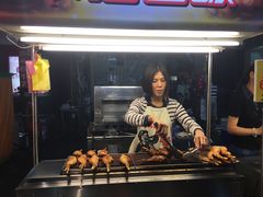 -六合夜市