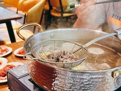 -牛满溢·自助潮汕鲜牛肉火锅(龙汇路店)
