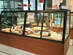 面包甜点陈列柜-Dough&Joe团憩(瑞虹天地月亮湾店)