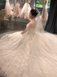 点击看大图 -艾米丽婚纱礼服