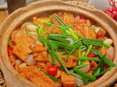 -巴厘龙虾·榜首油焖大虾(音乐学院·沿江酒馆店)