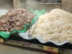 -四囍码头海鲜烧烤自助火锅(外滩南京东路悦荟广场店)