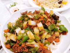 过油肉拉条子-新疆大厦·慕士塔格餐厅