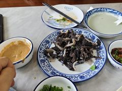 -东兴寒舍老北京炸酱面(三里河路店)