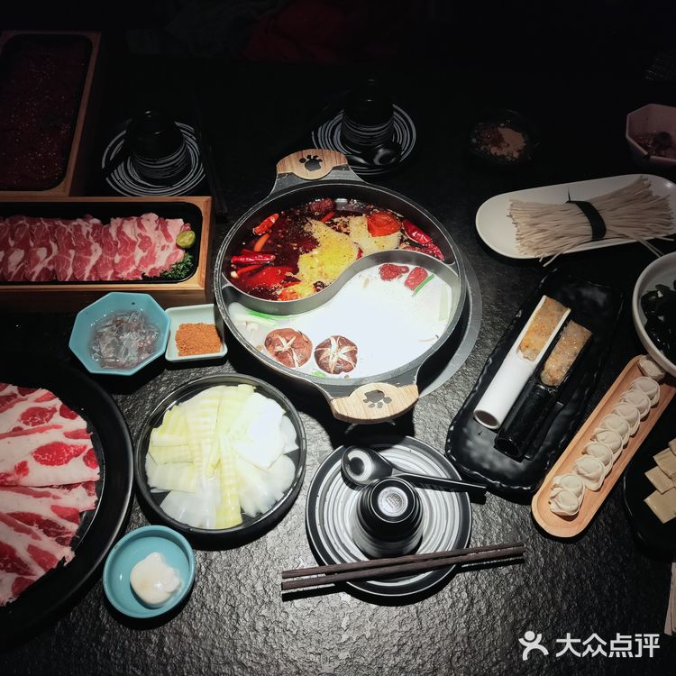 看到这个熊猫来了的火锅店，就决定来尝尝这家