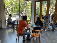 -Chom Cafe and Restaurant