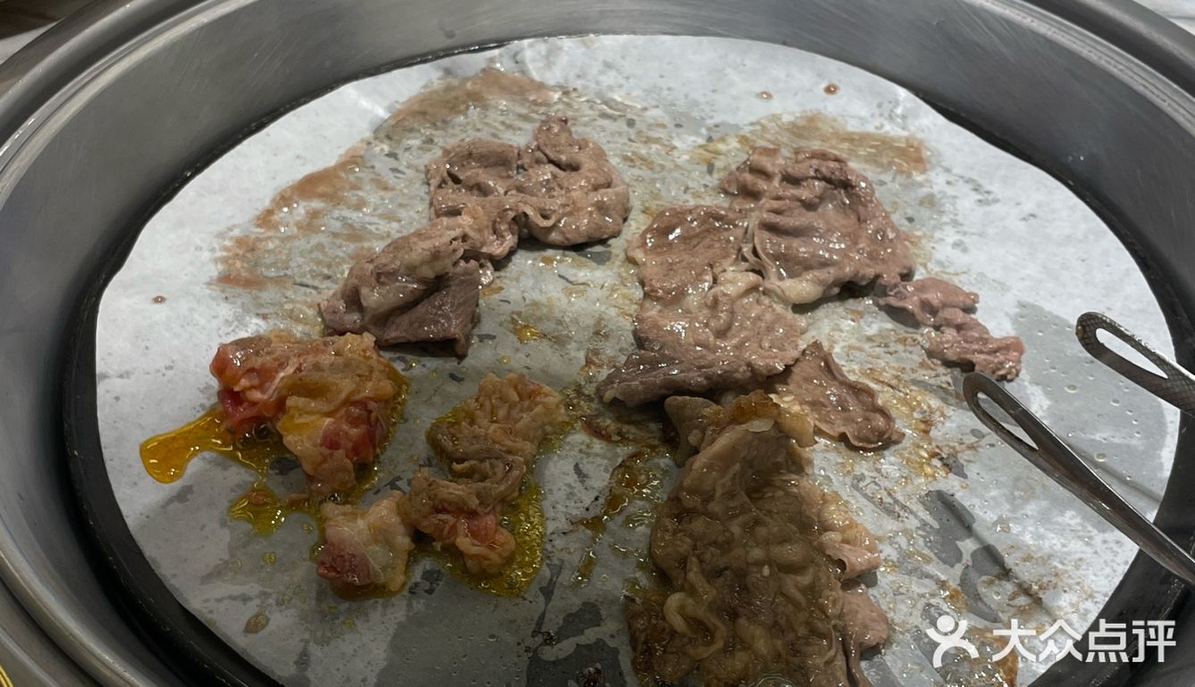 我在自助烤肉店炒上菜了！
