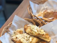 杏仁羊角-麦田工坊(月湖店)