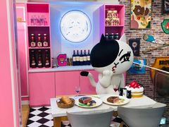 -LINE FRIENDS Garosu-gil Flagship Store