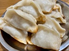 -黄阿姨锅贴大王(万航渡路店)