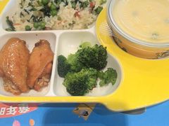 -老娘舅餐厅(黄龙体育中心店)