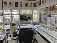 -臻美视爵眼镜·明月·依视路·蔡司折扣店(广渠门店)