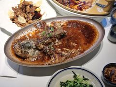 -八府香鸭·啫啫煲(华山路店)