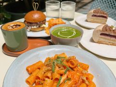 -潮一不贰·法式甜品·生日蛋糕·西式简餐(外滩店)