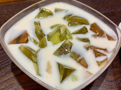 罗汉果菊花茶冻-香港龟正盅 手作糖水甜品龟苓膏(千灯湖环宇城店)