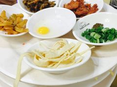 -桥香园云南过桥米线(金马碧鸡店)
