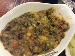 -香巴拉云南餐厅(华莱坞店)