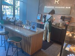 -星巴克臻选(威海威高广场店)
