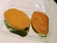 -志龙皇冠吃货椰子铺