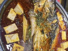 -三顾烤庐·烤鱼·烧烤·龙虾(奉贤店)