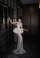 点击看大图 -Renee芮亦婚纱