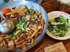 -富正毅三下锅·湘西韵味(天门山索道店)