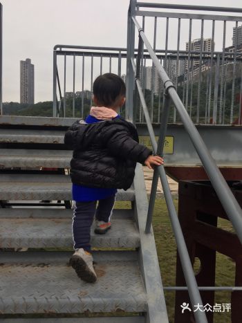 今天不是第一次去的是第二次了 小孩一直吵着要去博物馆