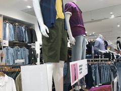 -优衣库(郑州二七万达广场店)
