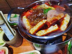 -独食火锅·半米屋台(直营总店)