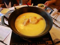 -鲜入围煮花胶鸡海鲜火锅