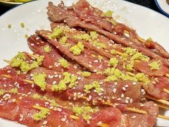-何妹湿辣牛肉·粤式烧烤砂煲(桂雅路店)