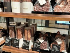 -Laderach 莱德拉(上海环贸iapm店)